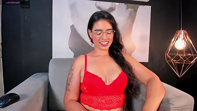 Snapshot of BellaaGrace chatting on 05-18-26, 08:13 BellaaGrace online show from 05-18-26, 08:13