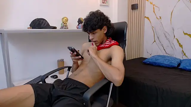 Zayn Fox32 online show from 06-24-26, 06:28