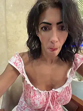Yasmiinee online show from 06-24-26, 07:22