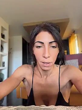 Yasmiinee online show from 06-10-26, 10:38
