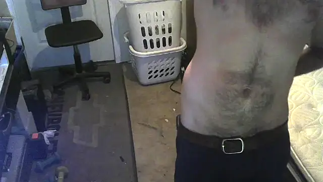 Snapshot of Johnny1991Blunt chatting on 05-26-26, 01:47 Johnny1991Blunt online show from 05-26-26, 01:47