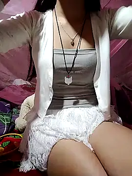 Snapshot of candy_bobo chatting on 05-13-26, 01:34 candy bobo online show from 05-13-26, 01:34