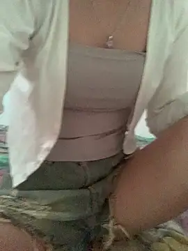 Snapshot of candy_bobo chatting on 05-20-26, 12:29 candy bobo online show from 05-20-26, 12:29