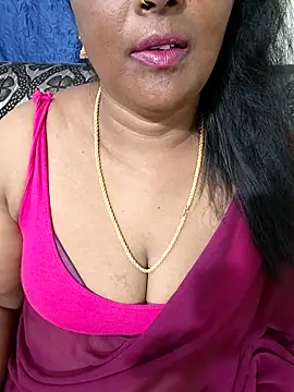 Snapshot of Sunitha-tamilponu chatting on 05-17-26, 05:35 Sunitha-tamilponu online show from 05-17-26, 05:35