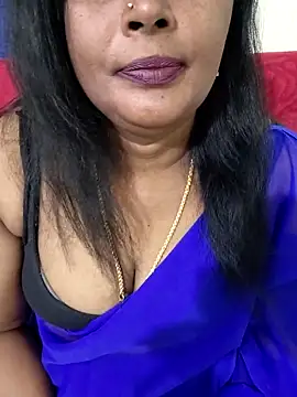 Snapshot of Sunitha-tamilponu chatting on 06-04-26, 04:22 Sunitha-tamilponu online show from 06-04-26, 04:22
