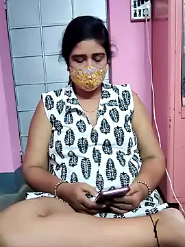 Snapshot of Rulali_44 chatting on 05-14-26, 04:04 Rulali 44 online show from 05-14-26, 04:04
