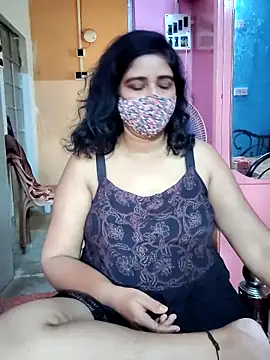 Snapshot of Rulali_44 chatting on 05-20-26, 04:31 Rulali 44 online show from 05-20-26, 04:31