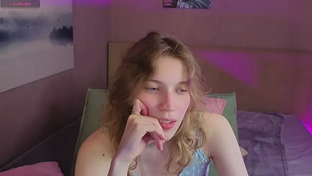 Emily Cartex online show from 07-06-26, 05:47
