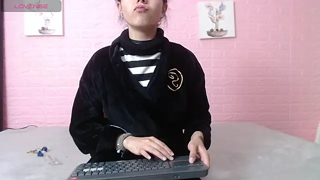 Snapshot of majumei chatting on 06-03-26, 04:57 majumei online show from 06-03-26, 04:57