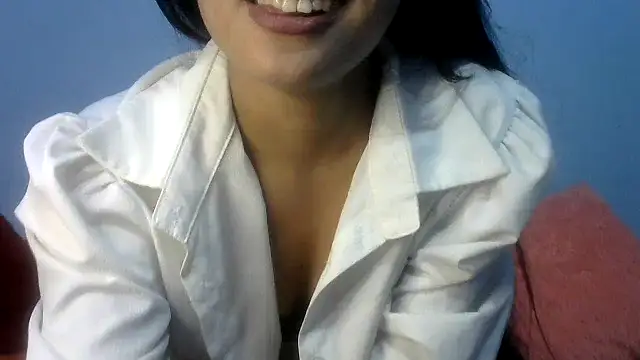 Snapshot of sharmeeli_sima chatting on 05-10-26, 07:12 sharmeeli sima online show from 05-10-26, 07:12