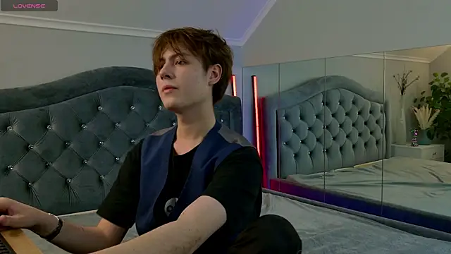 Mark Ian  online show from 04-29-26, 02:54