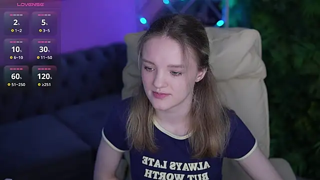 Snapshot of MariaMedow chatting on 05-13-26, 05:47 MariaMedow online show from 05-13-26, 05:47