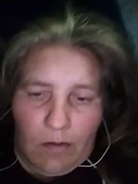 Snapshot of IrisMaris37 chatting on 06-16-26, 02:17 IrisMaris37 online show from 06-16-26, 02:17