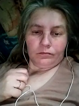 Snapshot of IrisMaris37 chatting on 05-03-26, 03:37 IrisMaris37 online show from 05-03-26, 03:37