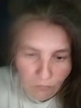 Snapshot of IrisMaris37 chatting on 05-19-26, 01:40 IrisMaris37 online show from 05-19-26, 01:40