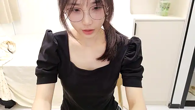 Snapshot of Nancy-A1 chatting on 07-17-26, 01:19 Nancy-A1 online show from 07-17-26, 01:19