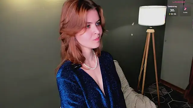 Snapshot of LeyaBloom chatting on 06-05-26, 10:15 LeyaBloom online show from 06-05-26, 10:15