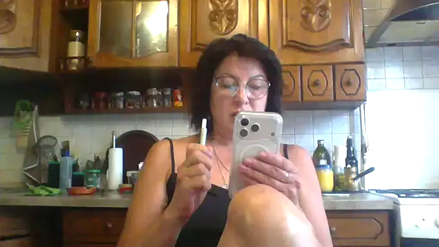 Snapshot of Fiona06 chatting on 05-25-26, 05:51 Fiona06 online show from 05-25-26, 05:51