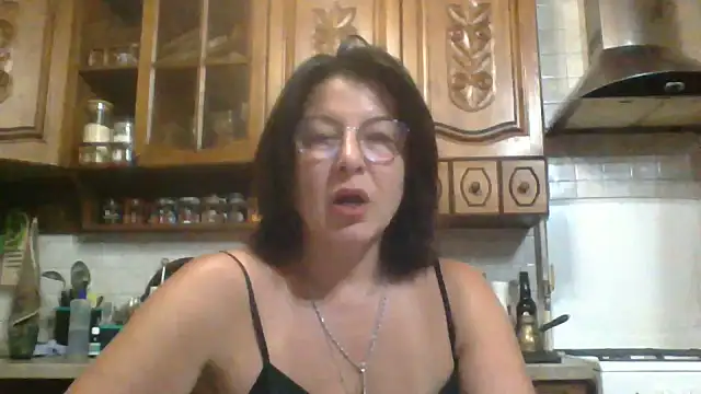 Snapshot of Fiona06 chatting on 06-13-26, 07:56 Fiona06 online show from 06-13-26, 07:56