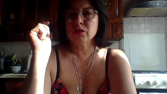Snapshot of Fiona06 chatting on 05-19-26, 04:52 Fiona06 online show from 05-19-26, 04:52