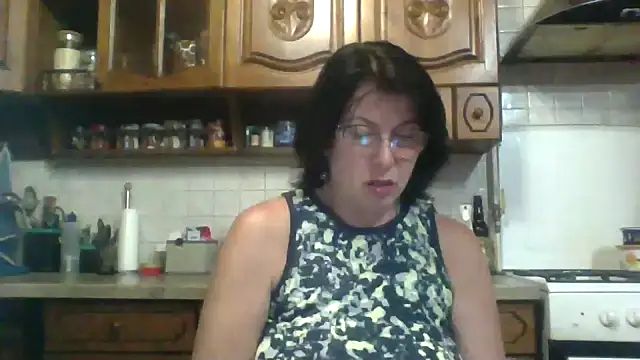 Snapshot of Fiona06 chatting on 05-19-26, 05:31 Fiona06 online show from 05-19-26, 05:31