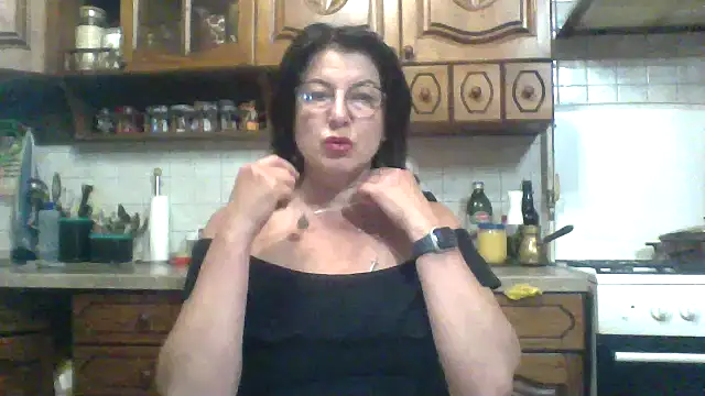 Snapshot of Fiona06 chatting on 05-20-26, 07:11 Fiona06 online show from 05-20-26, 07:11