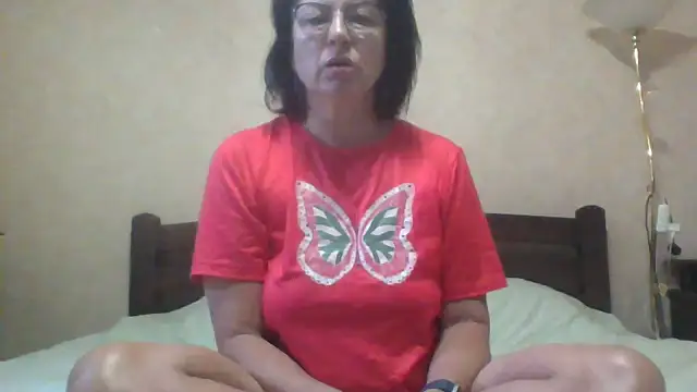 Snapshot of Fiona06 chatting on 06-03-26, 05:08 Fiona06 online show from 06-03-26, 05:08