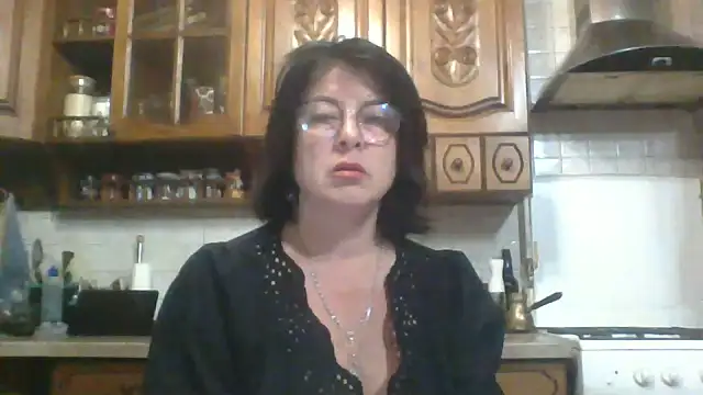 Snapshot of Fiona06 chatting on 05-21-26, 07:33 Fiona06 online show from 05-21-26, 07:33