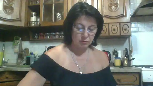 Snapshot of Fiona06 chatting on 05-26-26, 07:23 Fiona06 online show from 05-26-26, 07:23
