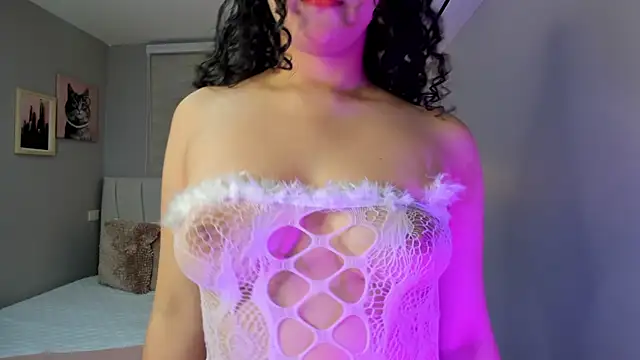 Snapshot of hanah_line chatting on 05-18-26, 01:05 hanah line online show from 05-18-26, 01:05