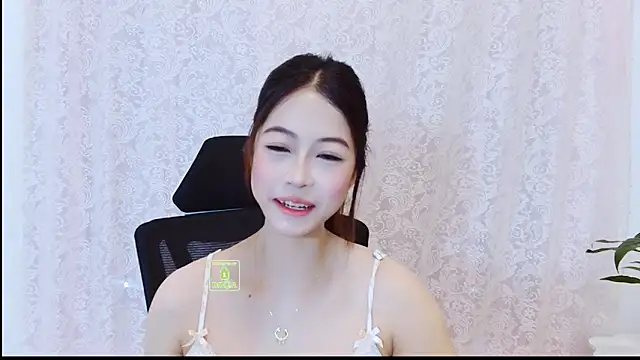 Snapshot of isadora1314 chatting on 05-23-26, 03:05 isadora1314 online show from 05-23-26, 03:05