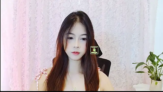 Snapshot of isadora1314 chatting on 05-27-26, 03:47 isadora1314 online show from 05-27-26, 03:47