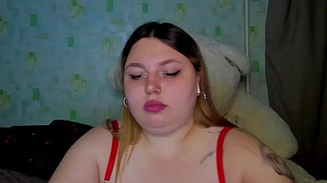 Snapshot of LillyHaigh chatting on 05-25-26, 07:01 LillyHaigh online show from 05-25-26, 07:01