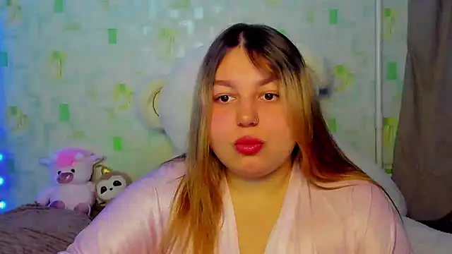 Snapshot of LillyHaigh chatting on 06-01-26, 08:19 LillyHaigh online show from 06-01-26, 08:19