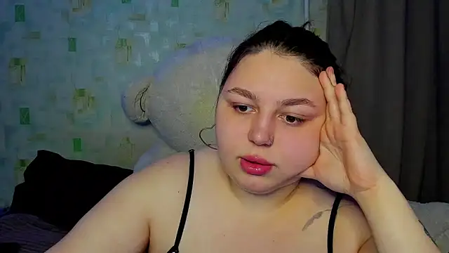 Snapshot of LillyHaigh chatting on 05-03-26, 11:08 LillyHaigh online show from 05-03-26, 11:08