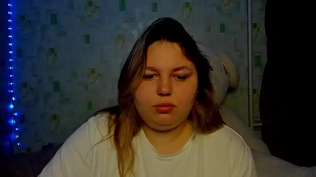 Snapshot of LillyHaigh chatting on 06-11-26, 07:33 LillyHaigh online show from 06-11-26, 07:33