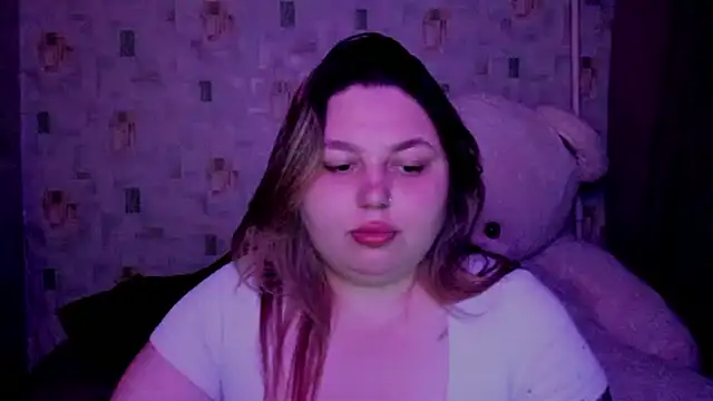 Snapshot of LillyHaigh chatting on 05-19-26, 07:10 LillyHaigh online show from 05-19-26, 07:10