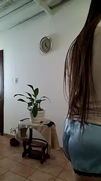 Snapshot of Ladymilf12 chatting on 07-11-26, 05:24 Ladymilf12 online show from 07-11-26, 05:24