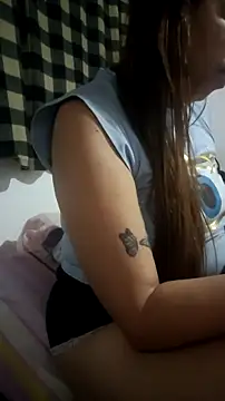 Snapshot of Ladymilf12 chatting on 06-08-26, 12:27 Ladymilf12 online show from 06-08-26, 12:27