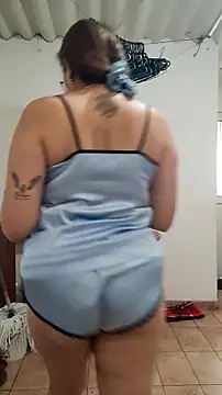 Snapshot of Ladymilf12 chatting on 06-20-26, 06:24 Ladymilf12 online show from 06-20-26, 06:24