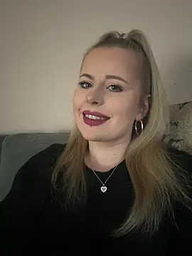 Snapshot of taylor-b chatting on 06-06-26, 06:57 taylor-b online show from 06-06-26, 06:57