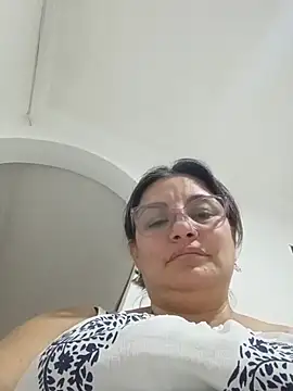 Carolina crus  online show from 06-19-26, 11:42