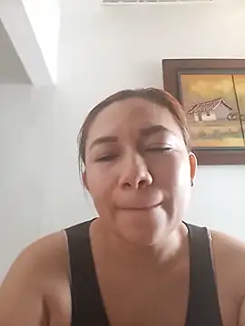 Snapshot of Luna_Morch chatting on 06-15-26, 04:39 Luna Morch online show from 06-15-26, 04:39