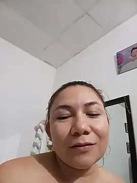 Snapshot of Luna_Morch chatting on 06-07-26, 03:23 Luna Morch online show from 06-07-26, 03:23