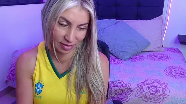 Snapshot of Meliissa_xxxx chatting on 06-03-26, 02:33 Meliissa xxxx online show from 06-03-26, 02:33