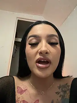 latinadollxo online show from 04-27-26, 01:03