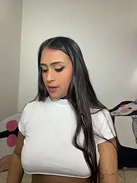Snapshot of sarah_escobarr_ chatting on 05-17-26, 04:29 sarah escobarr online show from 05-17-26, 04:29