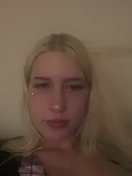 leareedxoxo online show from 04-30-26, 03:57