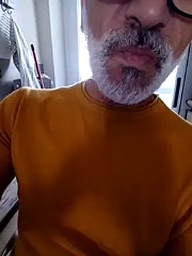 Snapshot of circusmale chatting on 05-11-26, 02:29 circusmale online show from 05-11-26, 02:29