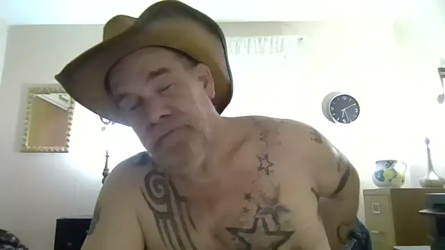 Snapshot of Caesar_Baxter chatting on 04-29-26, 10:27 Caesar Baxter online show from 04-29-26, 10:27